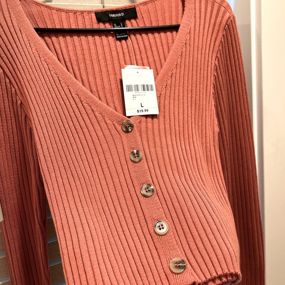 New Forever 21 coral crop top. Size L. - Picture 2 of 4